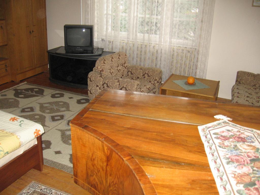 Csaladi Vendeghaz Daire Eğri Oda fotoğraf